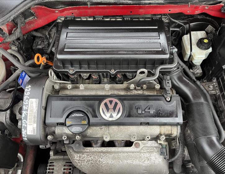 Volkswagen Golf 24
