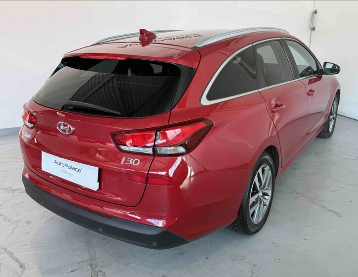 Hyundai i30 4