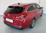 Hyundai i30 4