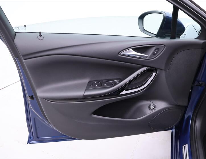Opel Astra 12