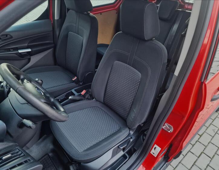 Ford Transit Connect 33