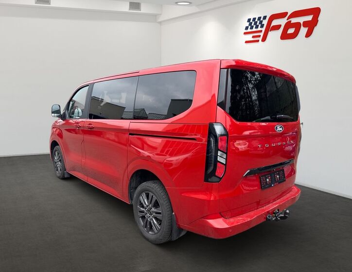 Ford Tourneo Custom 4