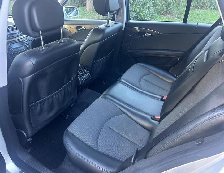 Mercedes-Benz Třídy E 32