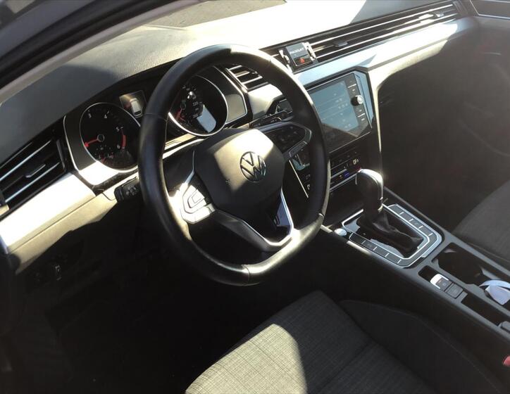 Volkswagen Passat 2