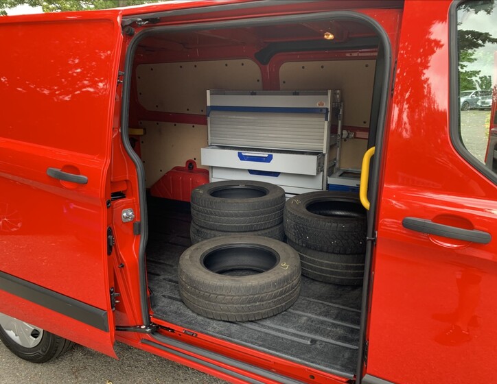 Ford Transit Custom 16