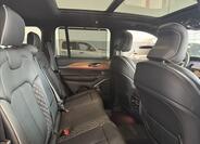 Jeep Grand Cherokee 11