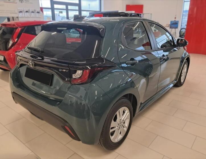 Toyota Yaris 4