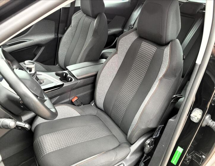 Peugeot 3008 8