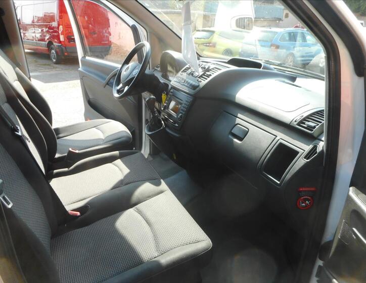 Mercedes-Benz Vito 17