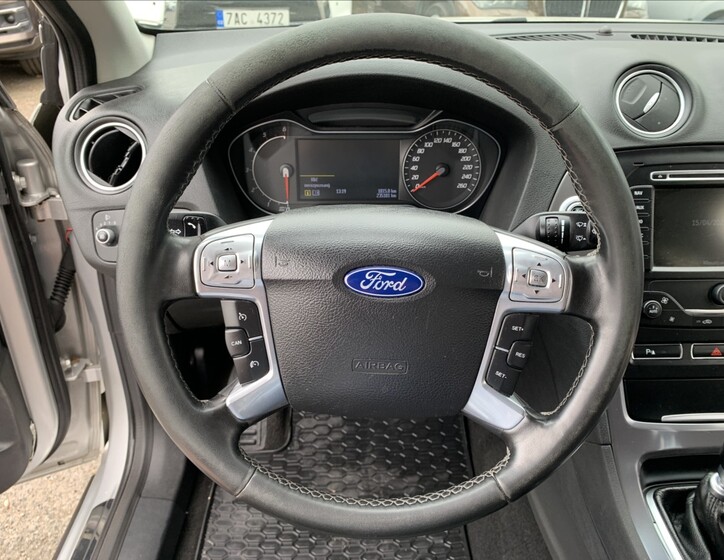 Ford Mondeo 10