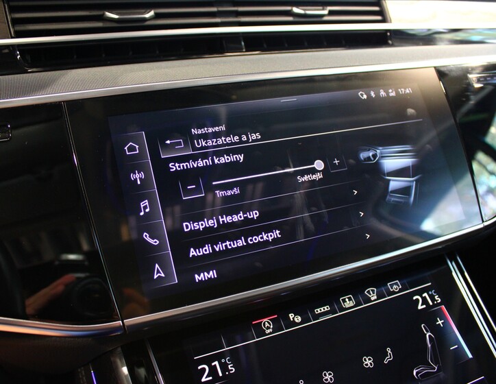 Audi A8 27