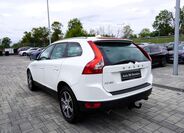 Volvo XC60 4