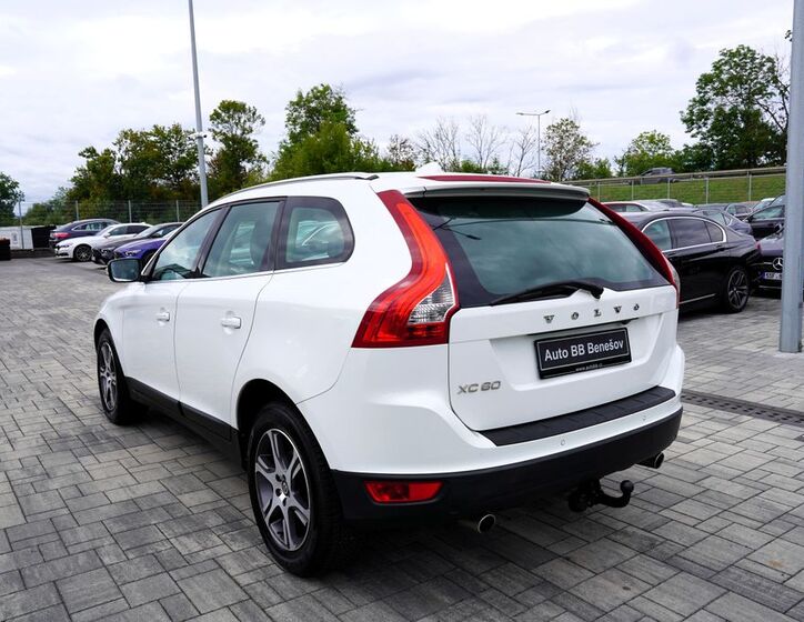 Volvo XC60 4