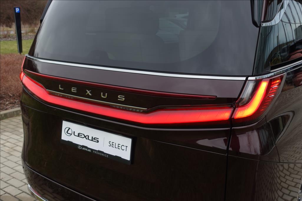 Lexus LM 350h