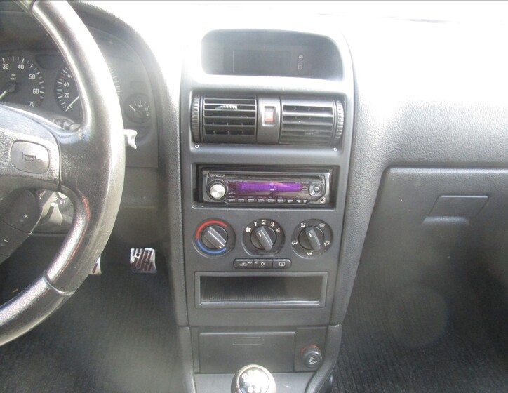 Opel Astra 9