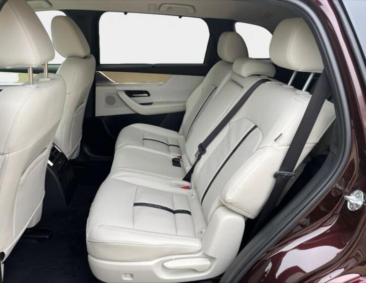 Mazda CX-80 13