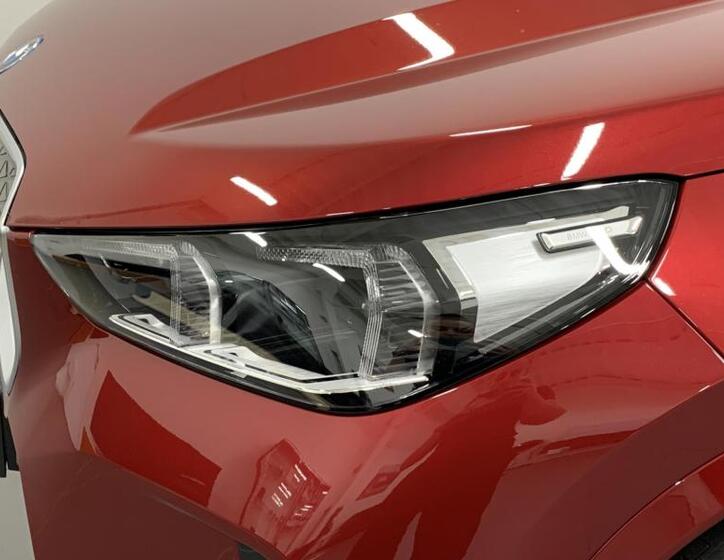 BMW iX1 4