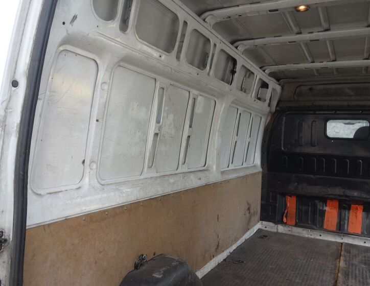 Ford Transit 28