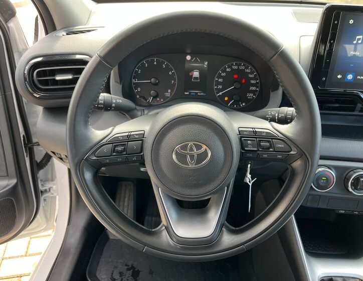 Toyota Yaris 19