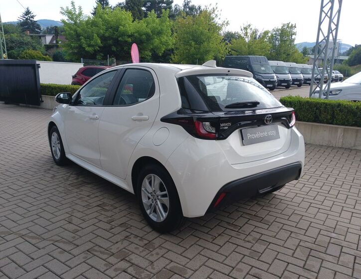 Toyota Yaris 4