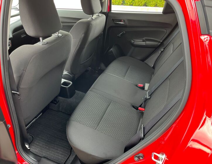 Suzuki Swift 15