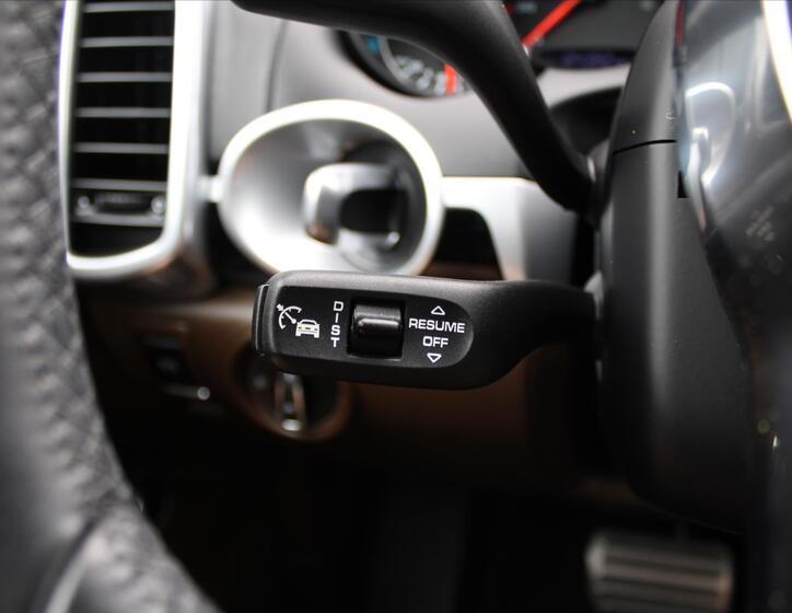 Porsche Cayenne 18