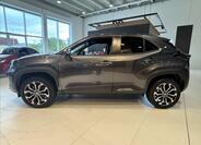 Toyota Yaris Cross 4