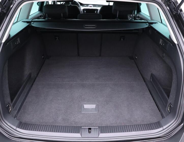 Volkswagen Passat 10