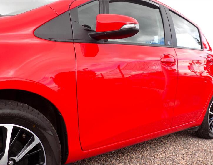 Toyota Yaris 5