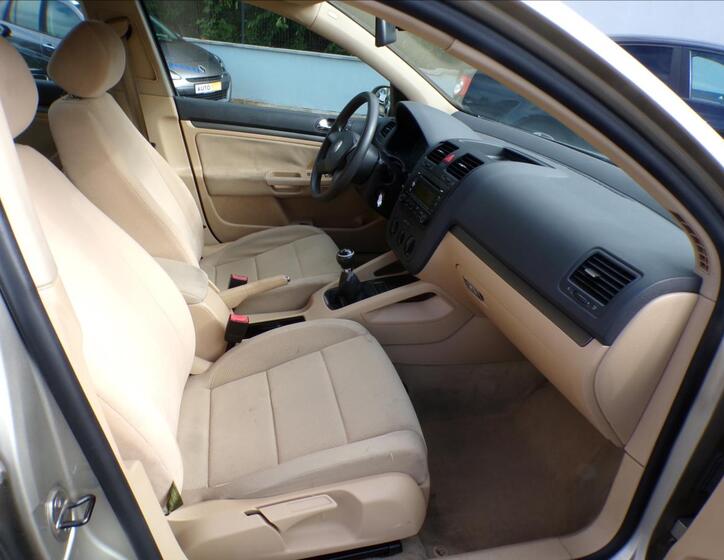 Volkswagen Golf 15