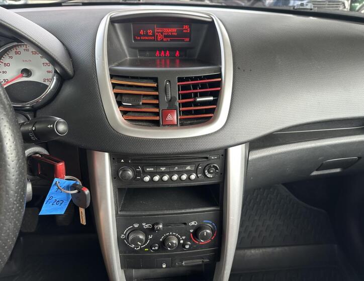 Peugeot 207 16