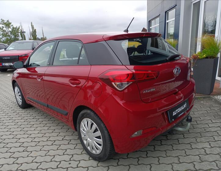Hyundai i20 10