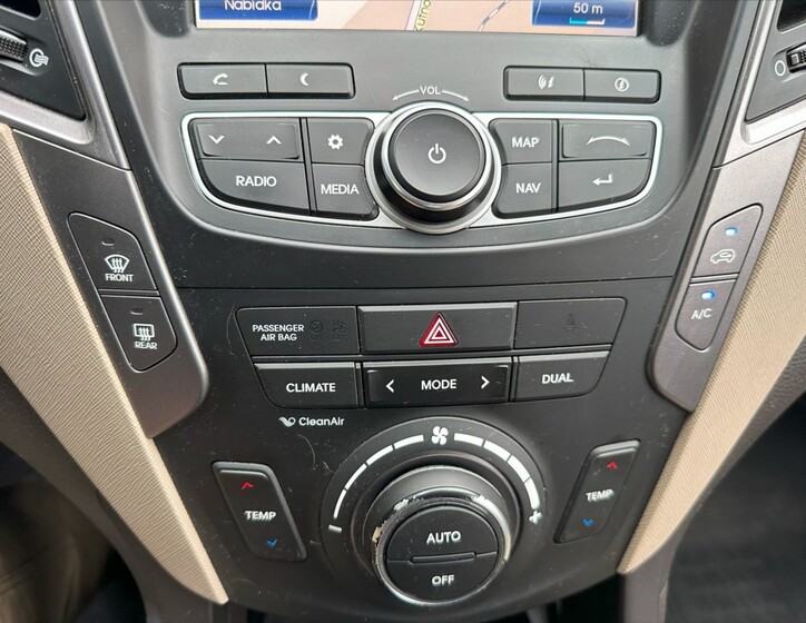 Hyundai Santa Fe 30