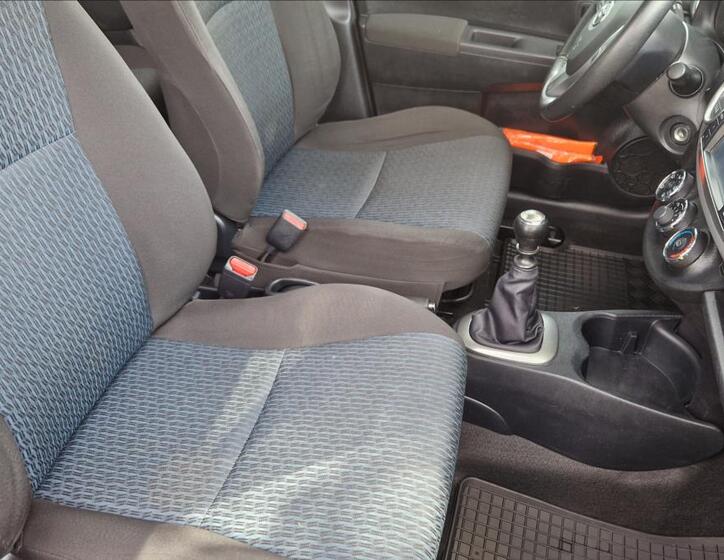 Toyota Yaris 17
