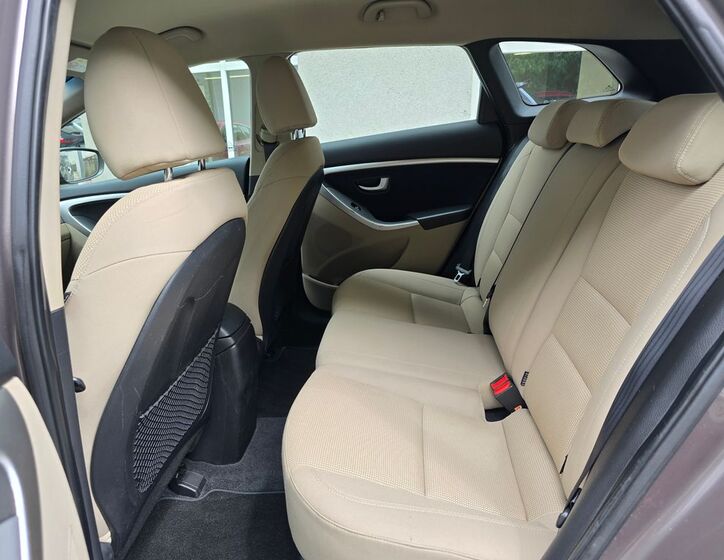 Hyundai i30 23