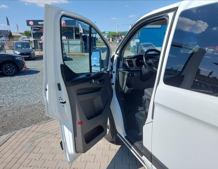 Ford Transit Custom 8