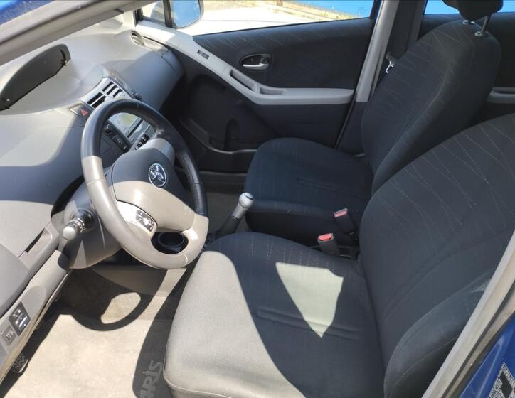 Toyota Yaris 7
