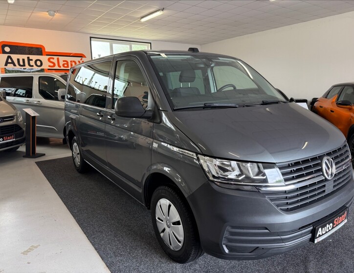 Volkswagen Caravelle 2