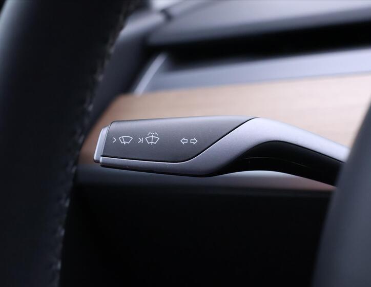 Tesla Model 3 18