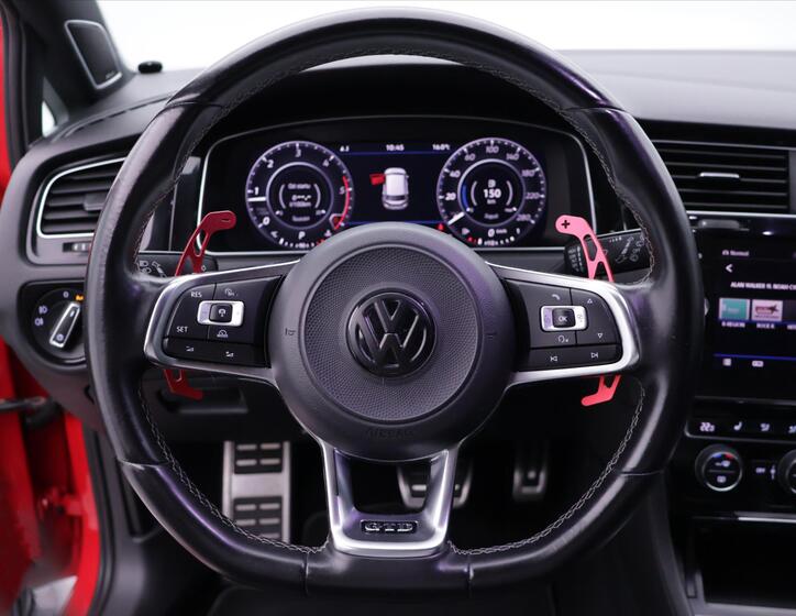 Volkswagen Golf 19