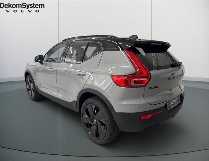 Volvo XC40 4