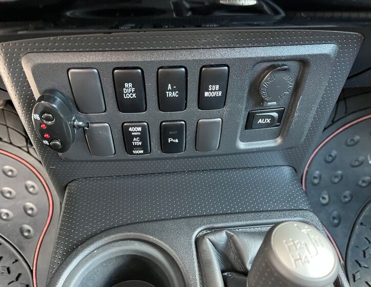 Toyota FJ 23