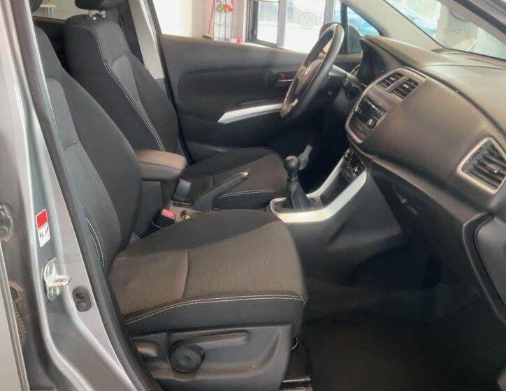 Suzuki SX4 S-Cross 2