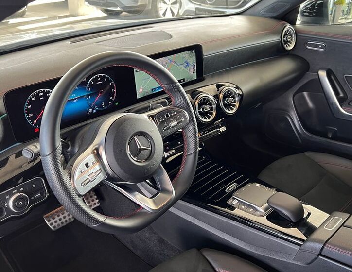 Mercedes-Benz CLA 9