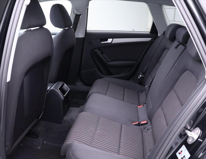 Audi A4 15
