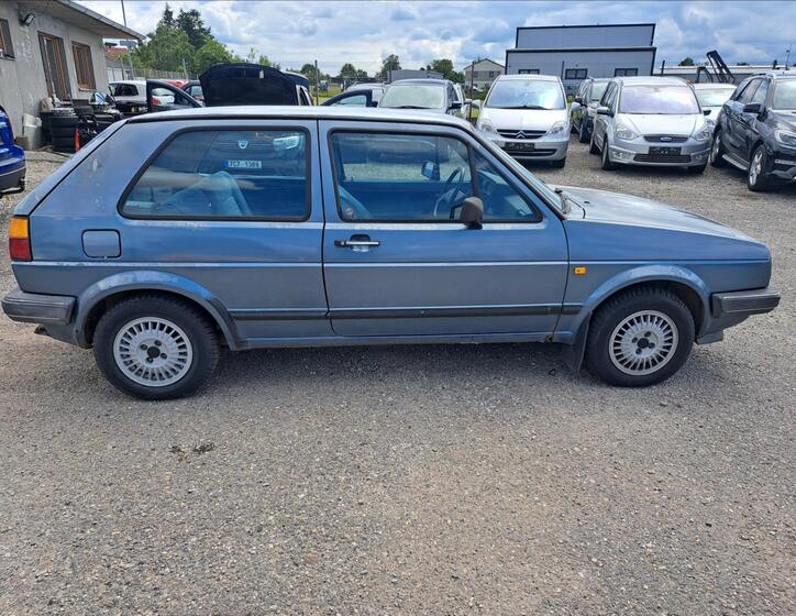 Volkswagen Golf 11