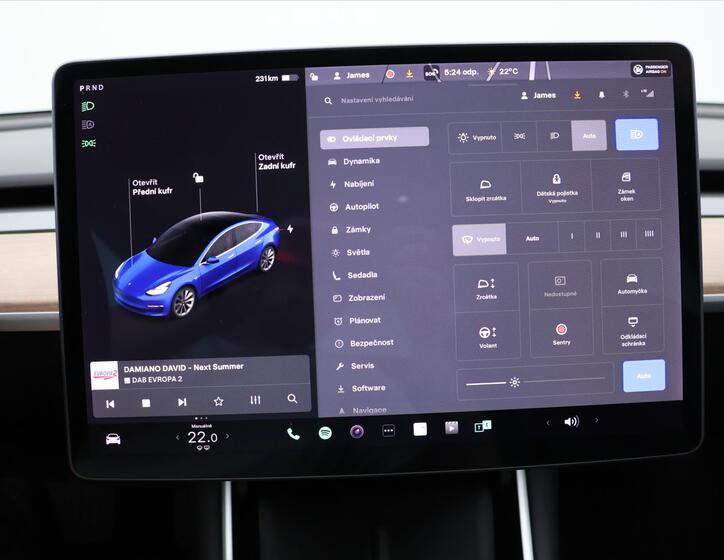 Tesla Model 3 22