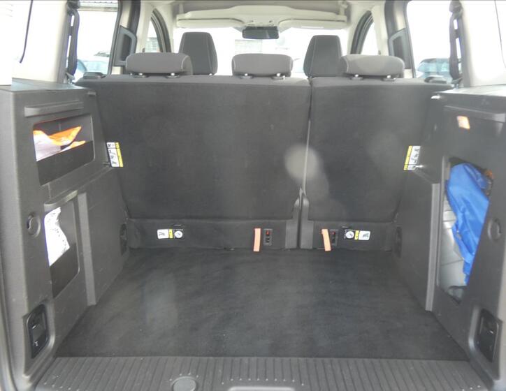 Ford Courier 12