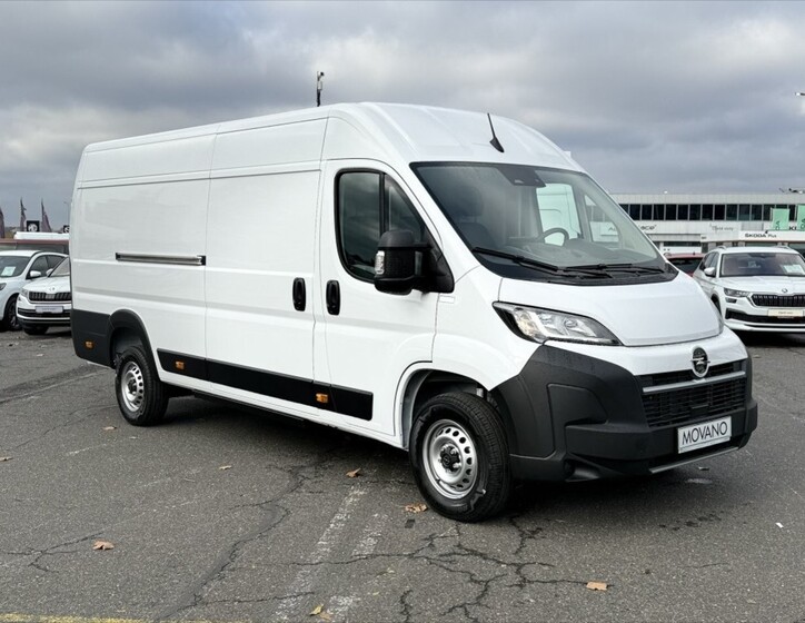 Opel Movano 1