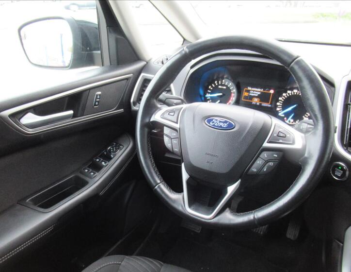 Ford S-MAX 13